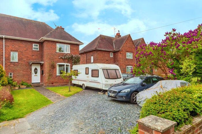 3 Bedroom Semi-Detached House For Sale In Circular Drive, Chester, Cheshire West And Ches, CH4