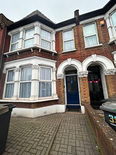 3 Bedroom Terraced House To Rent In Westbury Avenue, London, N22