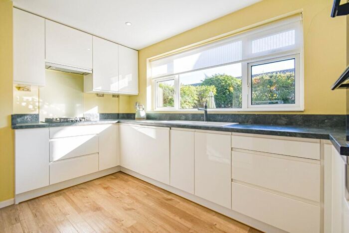 3 Bedroom Detached House For Sale In Charter Road, Newbury, Berkshire, RG14