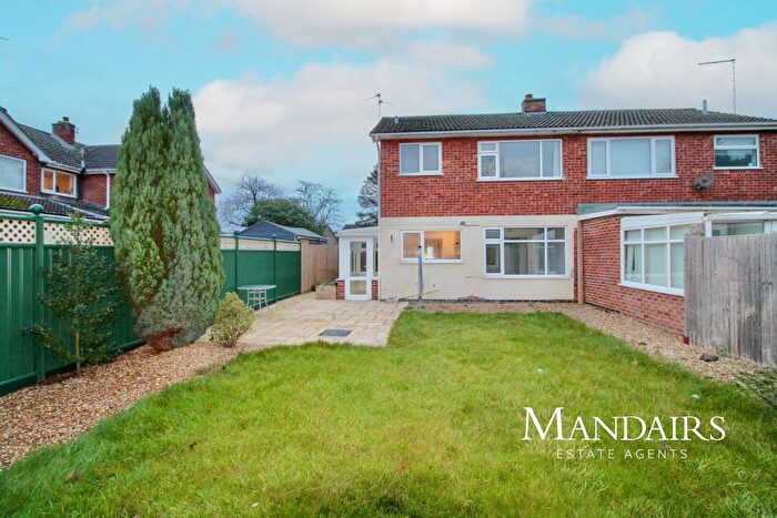 3 Bedroom Semi-Detached House For Sale In Beech Road, Glinton, Peterborough, PE6