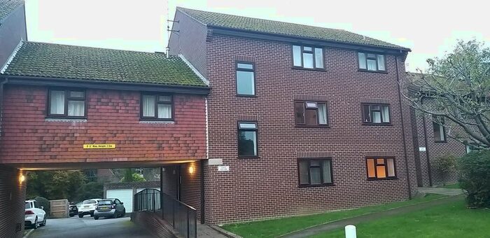 2 Bedroom Flat To Rent In Haye Lane, Lyme Regis, Dorset, DT7