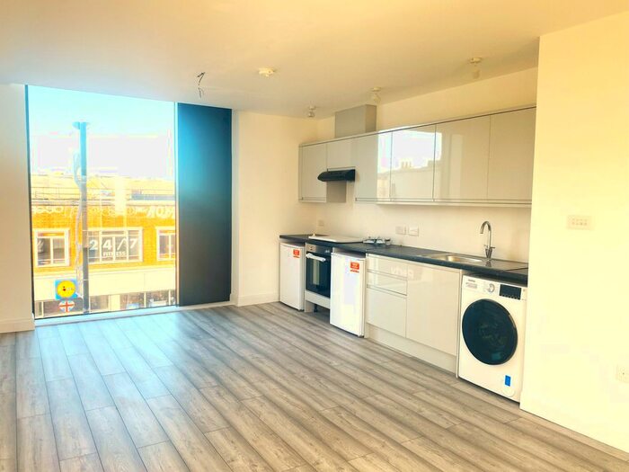 1 Bedroom Flat To Rent In Denmark Hill, London, SE5