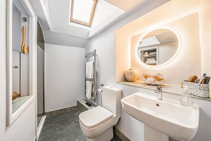 3 Bedroom Detached House For Sale In Old Lyme Hill, Charmouth, Bridport, DT6