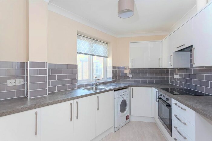 2 Bedroom Flat To Rent In Paradise Street, Oxford, OX1