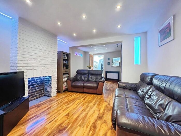 2 Bedroom End Of Terrace House For Sale In Whitfeld Road, Ashford, TN23