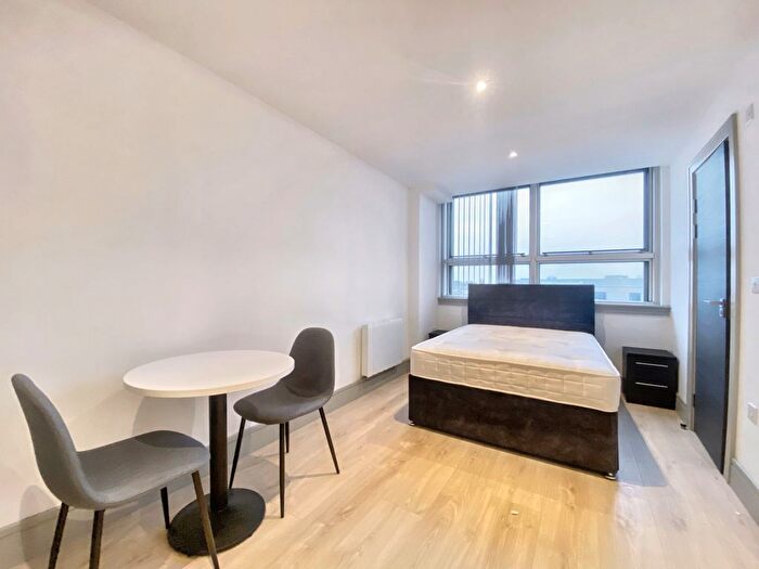 Studio To Rent In Mercantile House, Uxbridge, Greater London, UB8