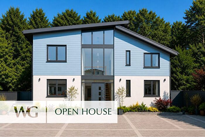 4 Bedroom Detached House For Sale In Dawlish, Devon, EX7