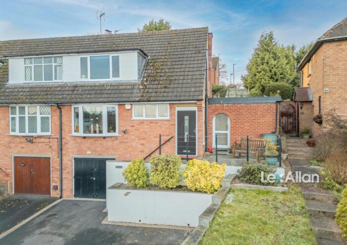 3 Bedroom Semi-Detached House For Sale In Edge View Walk, Kinver, DY7