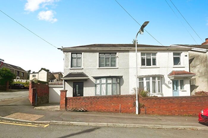 3 Bedroom Semi-Detached House For Sale In Vicarage Road, Morriston, Swansea, SA6