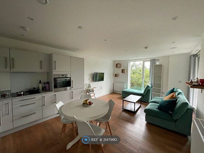 2 Bedroom Flat To Rent In Mahindra Way, London, E6