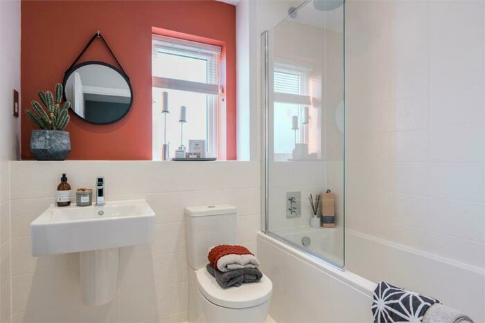 4 Bedroom Detached House For Sale In Thame Road, Longwick, HP27