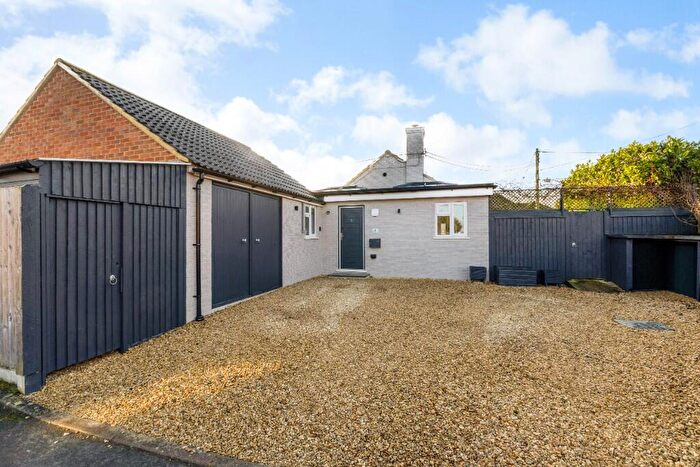 3 Bedroom Semi-Detached Bungalow For Sale In Breach Square, Priory Avenue, Hungerford, Berkshire, RG17