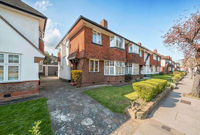 3 Bedroom Semi Detached House For Sale In The Ridgeway, Waddon Ponds, CR0