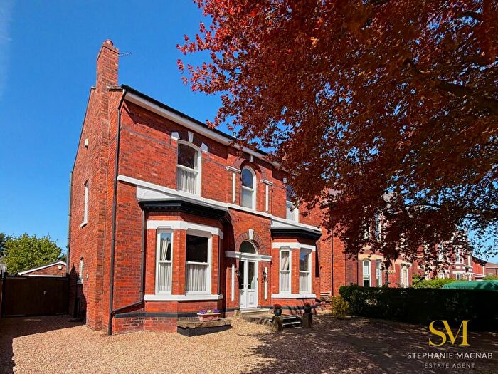 4 Bedroom Detached House For Sale In Hampton Road, Southport, PR8