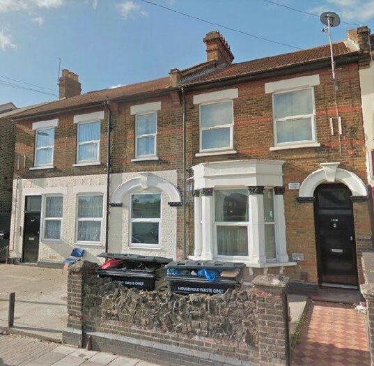 Studio To Rent In Ordnance Road, Enfield, EN3