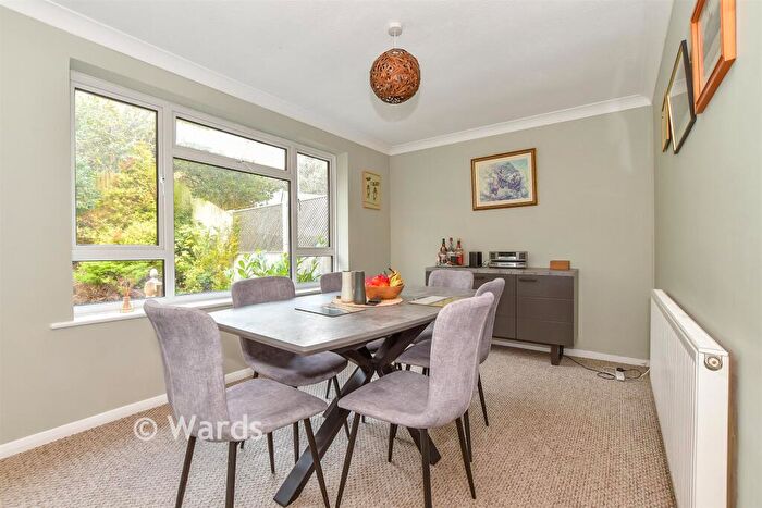 4 Bedroom Semi Detached House For Sale In Valebrook Close, Folkestone, Kent, CT20