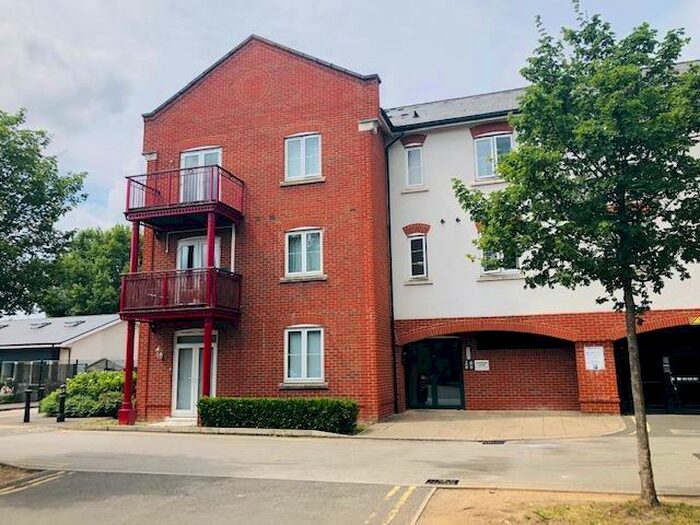 2 Bedroom Apartment To Rent In Coxhill Way, Aylesbury, HP21