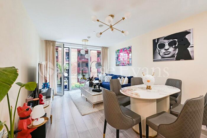 2 Bedroom Flat For Sale In New Lion Way, Elephant Park, Elephant & Castle, London, SE17