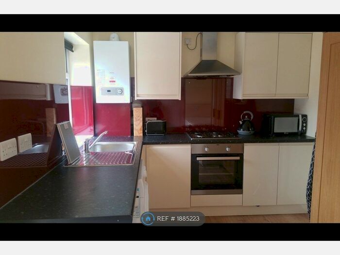 Studio To Rent In Roseville Road, Hayes, Middlesex, UB3