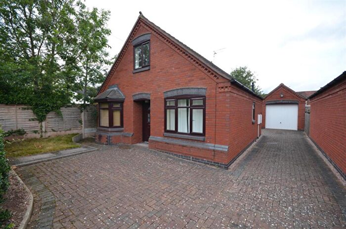 3 Bedroom Detached Bungalow For Sale In Walton Way, Stone, ST15