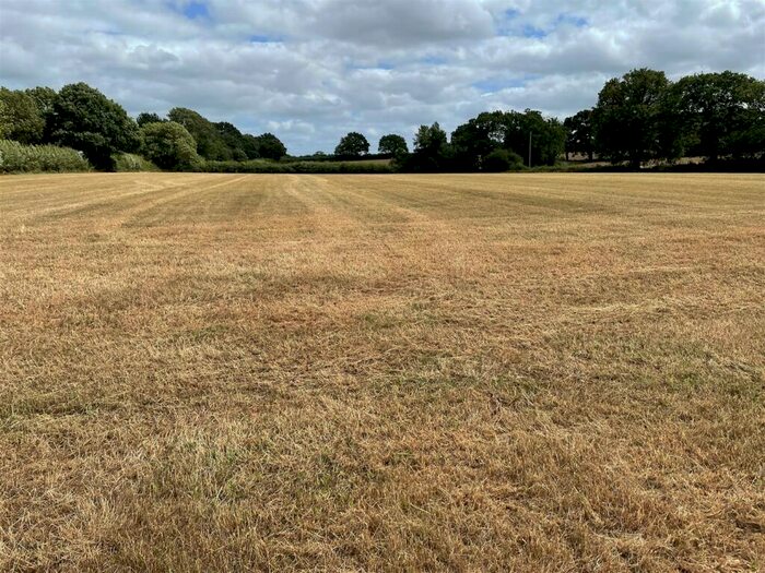 Land For Sale In Cullompton, EX15