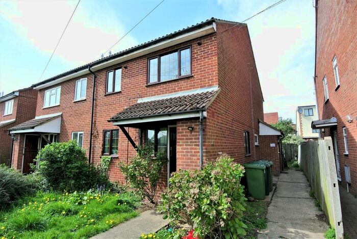 1 Bedroom Property To Rent In Orchard Close, Ashford, TW15