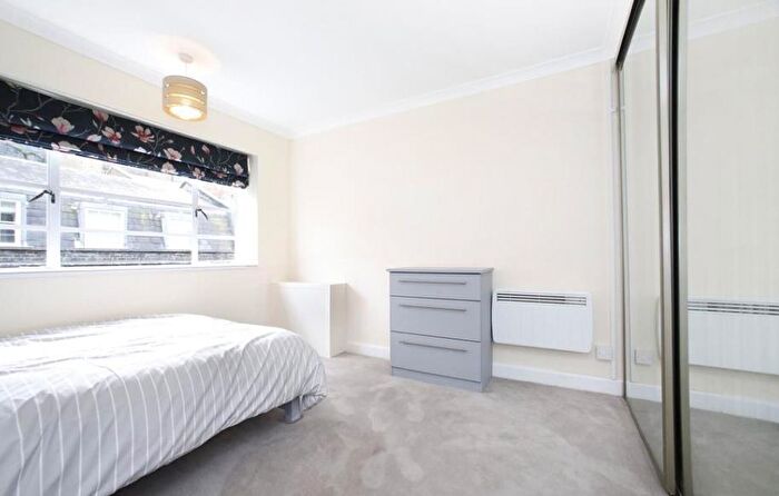2 Bedroom Apartment To Rent In Gloucester Place, Marylebone, London, NW1