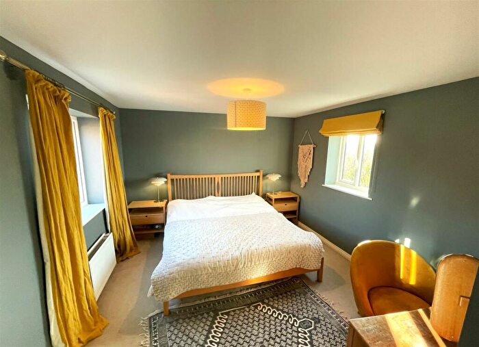 4 Bedroom Detached House For Sale In Canon Price Road, Barford, Warwick, CV35