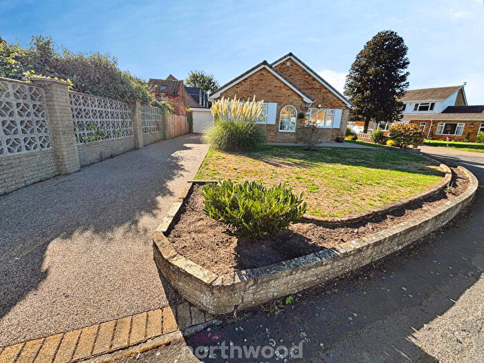 2 Bedroom Bungalow For Sale In Park Lane Close, Dunsville, Doncaster, DN7