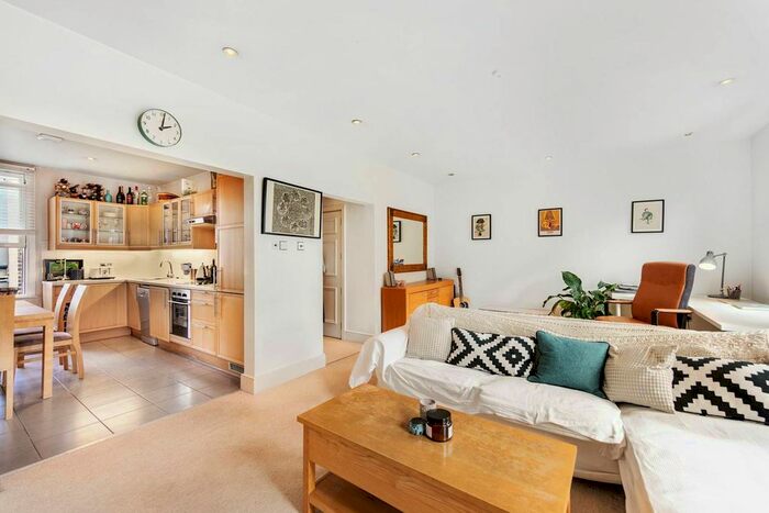 1 Bedroom Flat To Rent In New Kings Road, Fulham, London, SW6