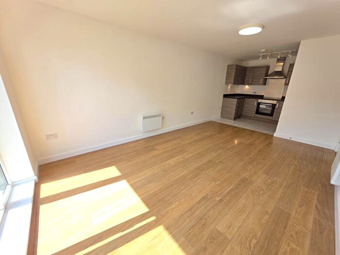 2 Bedroom Flat For Sale In Little Brights Road, Belvedere, DA17