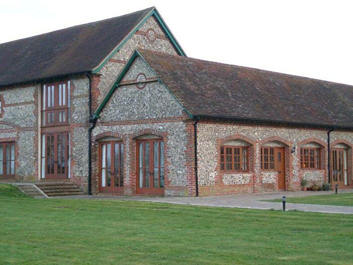 3 Bedroom Terraced House To Rent In Basing Barns, GU34