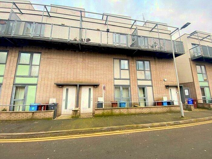 3 Bedroom House To Rent In Boston Street, Hulme, Manchester, M15