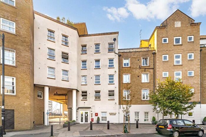 2 Bedroom Flat To Rent In Narrow Street, Limehouse, E14