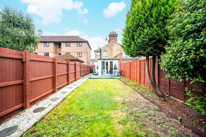 1 Bedroom Flat For Sale In Mangles Road, Guildford, GU1