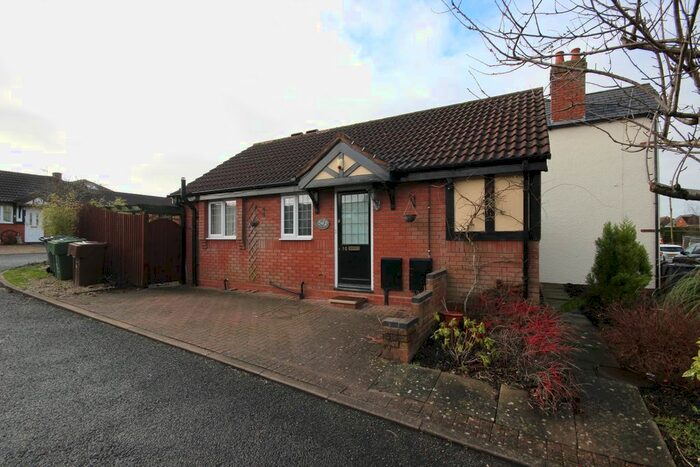 2 Bedroom Detached Bungalow To Rent In St. Kenelms Road, Romsley, Halesowen, B62