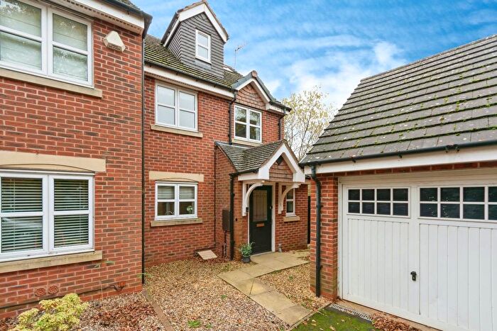 4 Bedroom Semi-Detached House For Sale In Rashwood Close, Hockley Heath, Solihull, B94