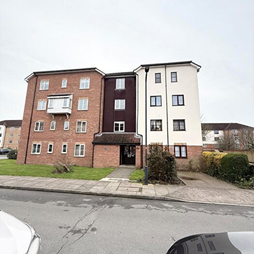 Studio For Sale In Vicars Bridge Close, Wembley, HA0
