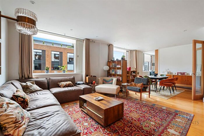 4 Bedroom Flat For Sale In Hirst Court, Grosvenor Waterside, Gatliff Road, Sloane Square, SW1W