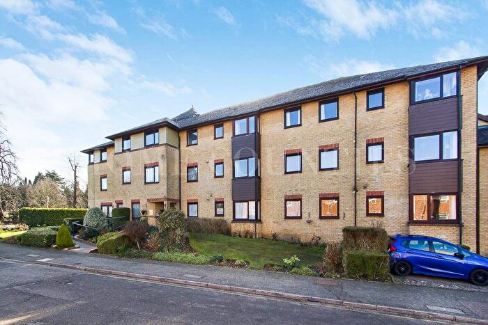 2 Bedroom Retirement Property For Sale In Billy Lows Lane, Potters Bar, EN6