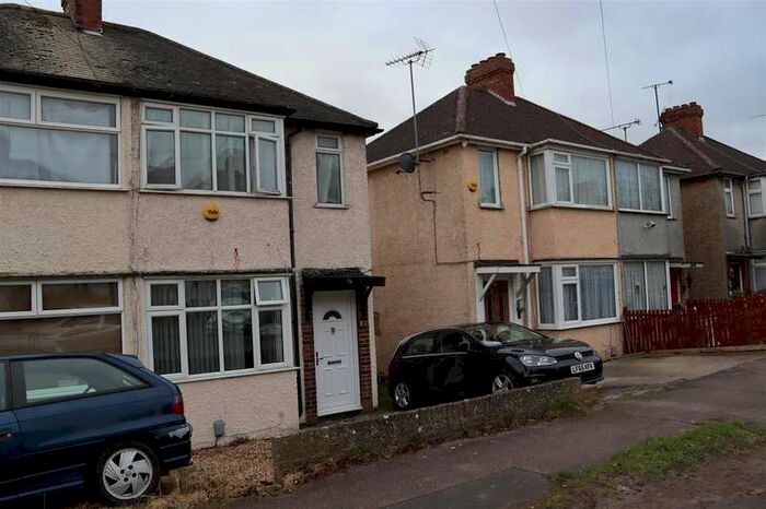 2 Bedroom Semi-Detached House To Rent In Third Avenue, Luton, Luton, LU3