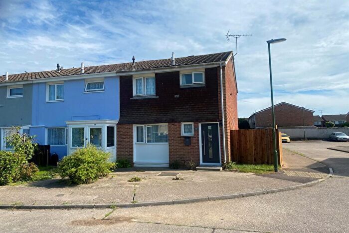 3 Bedroom House For Sale In Joyce Close, Wick, Littlehampton, BN17