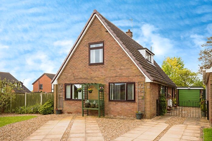 3 Bedroom Bungalow For Sale In Rosehill Avenue, Whittington, Oswestry, Shropshire, SY11