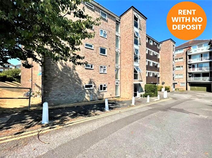 2 Bedroom Flat To Rent In Gosport, Hampshire, PO12