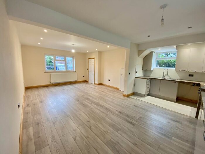3 Bedroom House To Rent In Clee Avenue, Fallowfield, M13