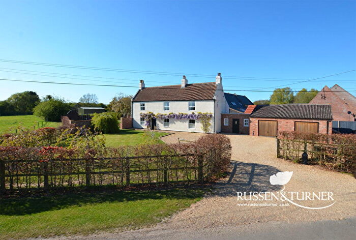 4 Bedroom Detached House For Sale In A Stunning Period Farmhouse In Clenchwarton, PE34