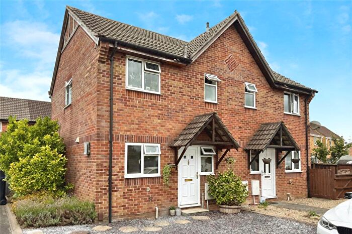 3 Bedroom Semi-Detached House For Sale In Hayward Place, Westbury, BA13