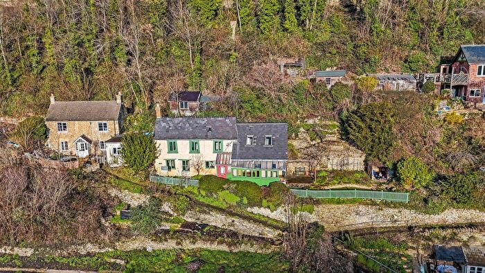 3 Bedroom Detached House For Sale In High Street, Chalford, Stroud, GL6