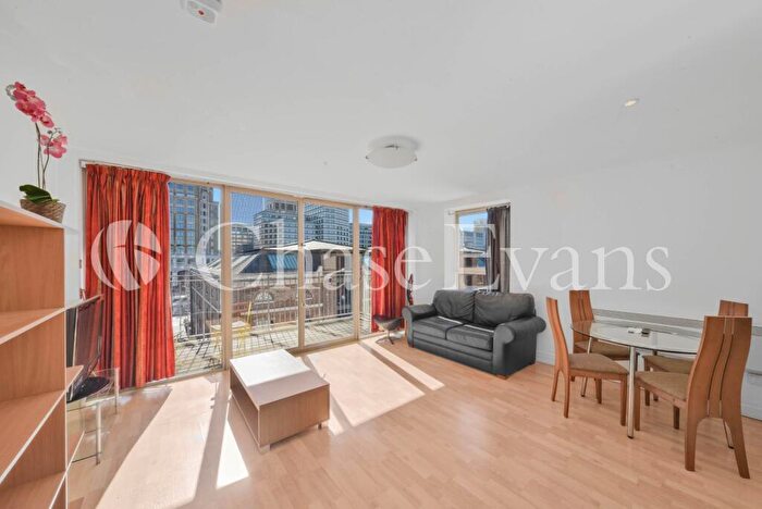 2 Bedroom Flat To Rent In Hertsemere Road, Canary Wharf, London, E14