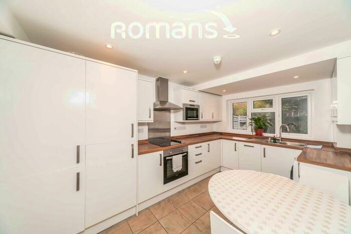 4 Bedroom Terraced House To Rent In Curzon Street, Reading, RG30